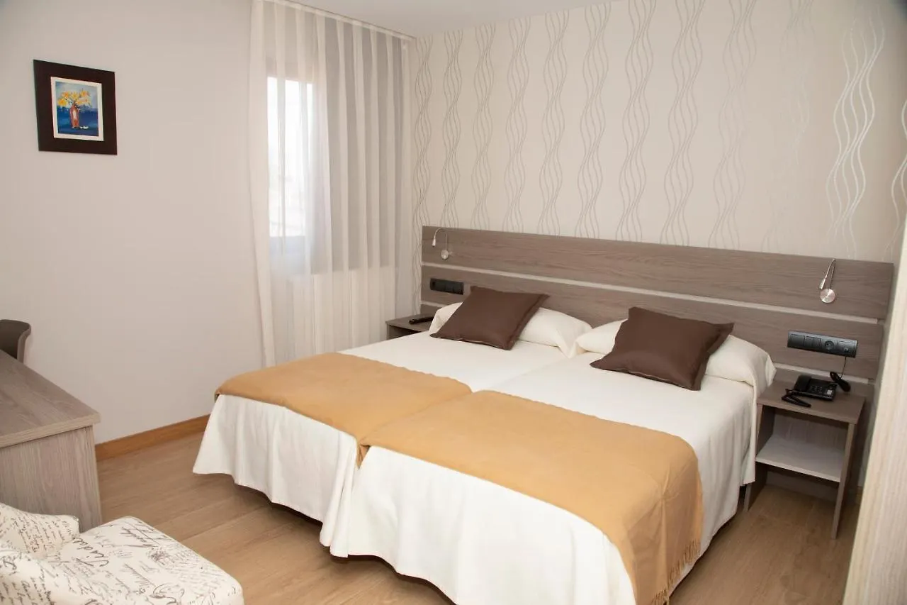 Hotel Mercedes Camargo
