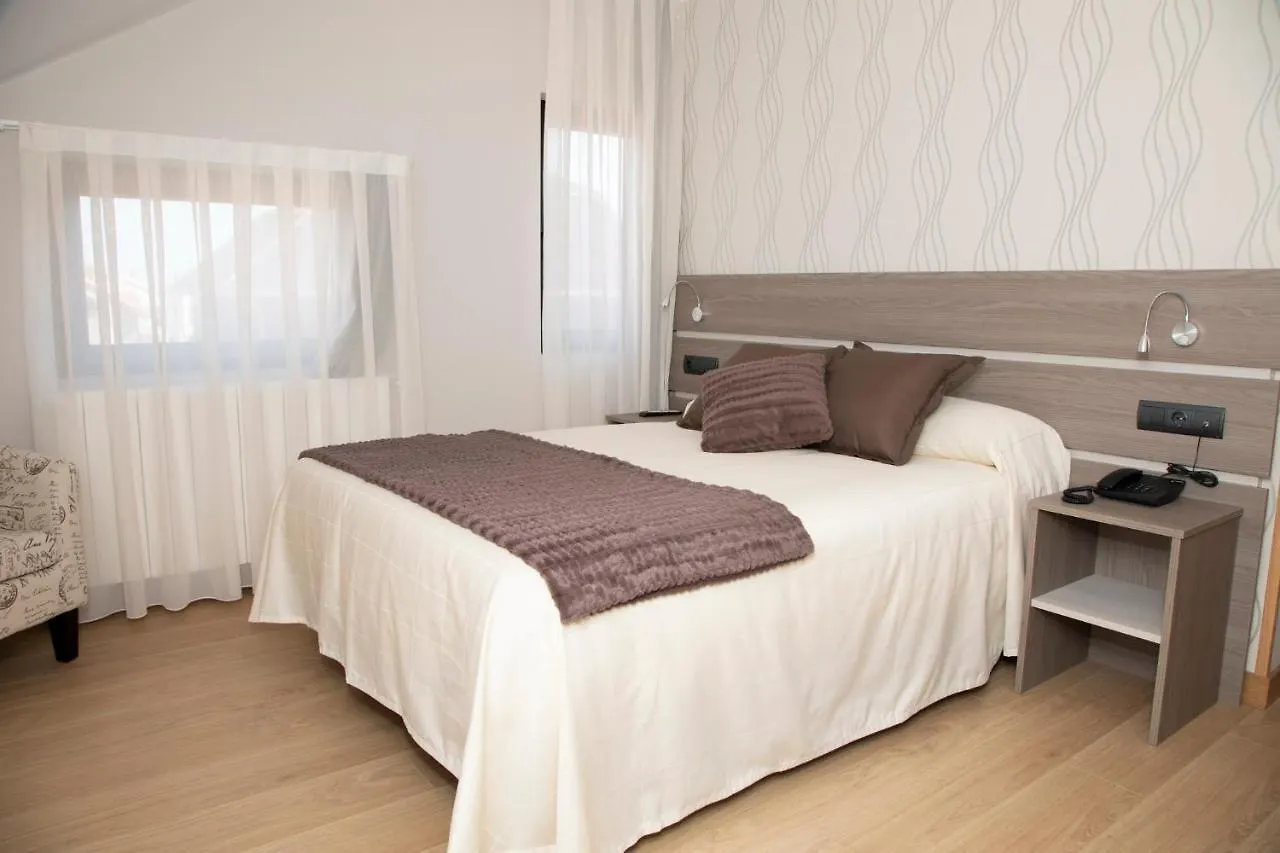 Hotel Mercedes Camargo 3*,  Spain