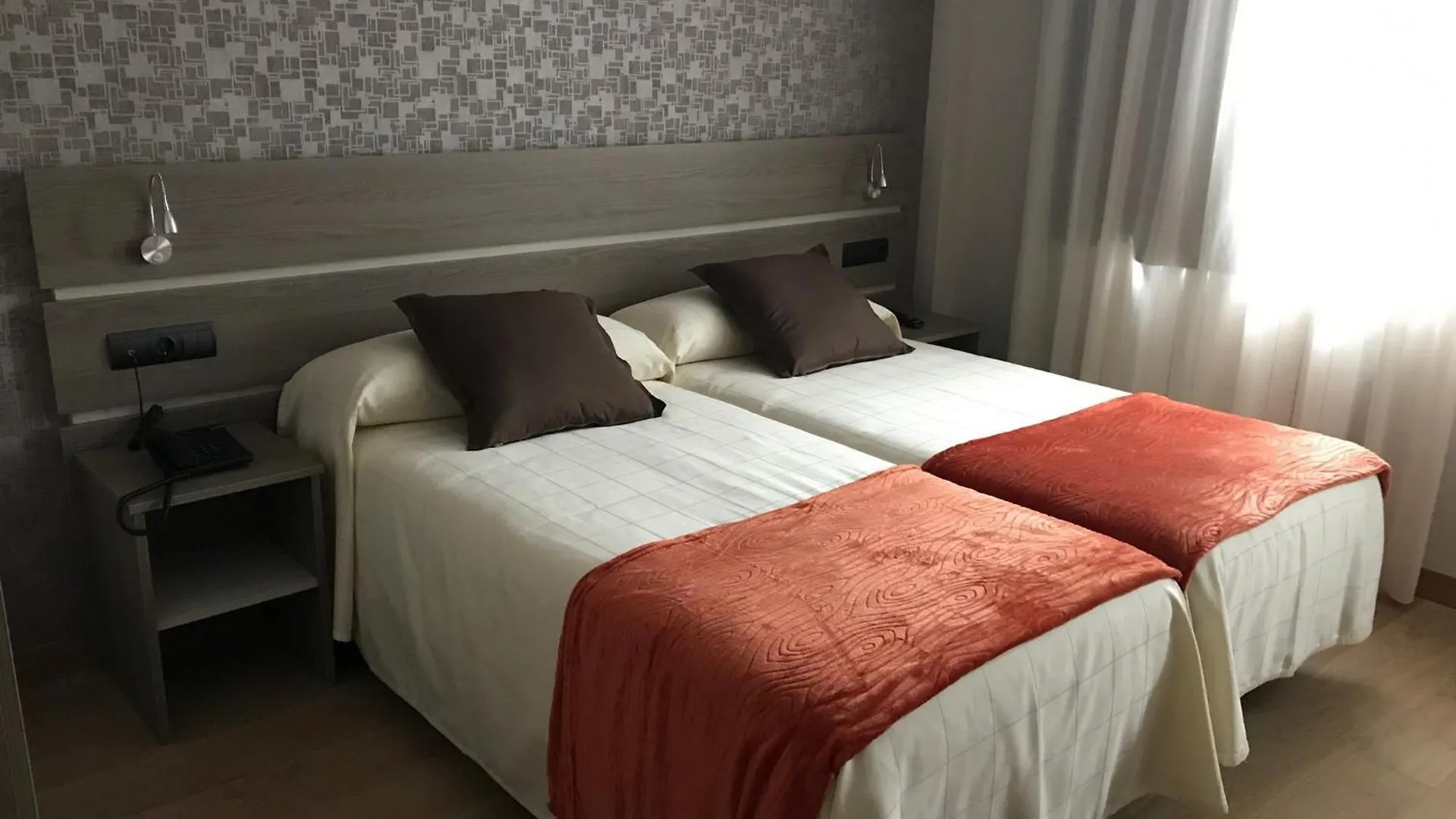 Hotel Mercedes Camargo