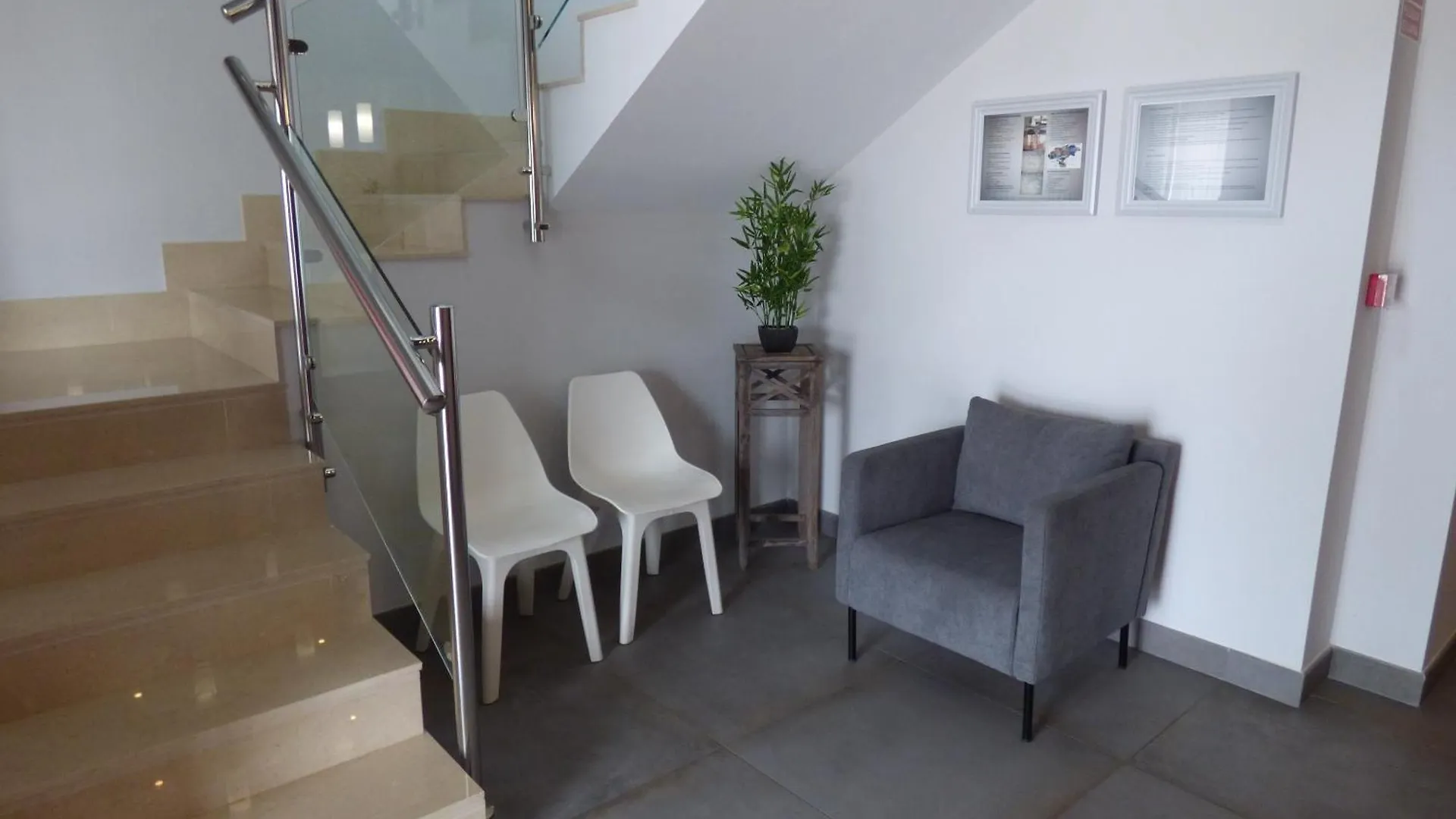 Hotel Mercedes Camargo