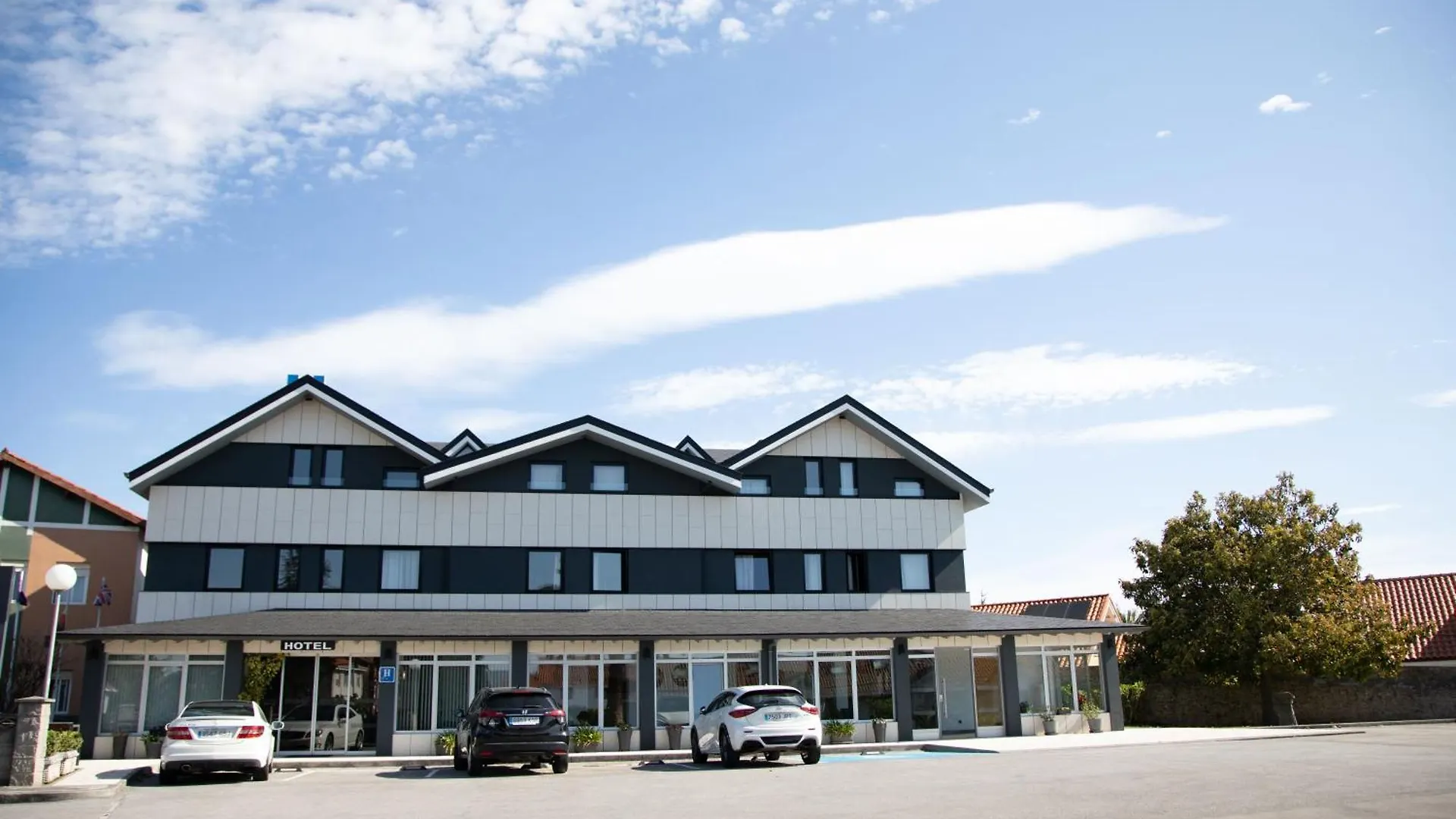Hotel Mercedes Camargo